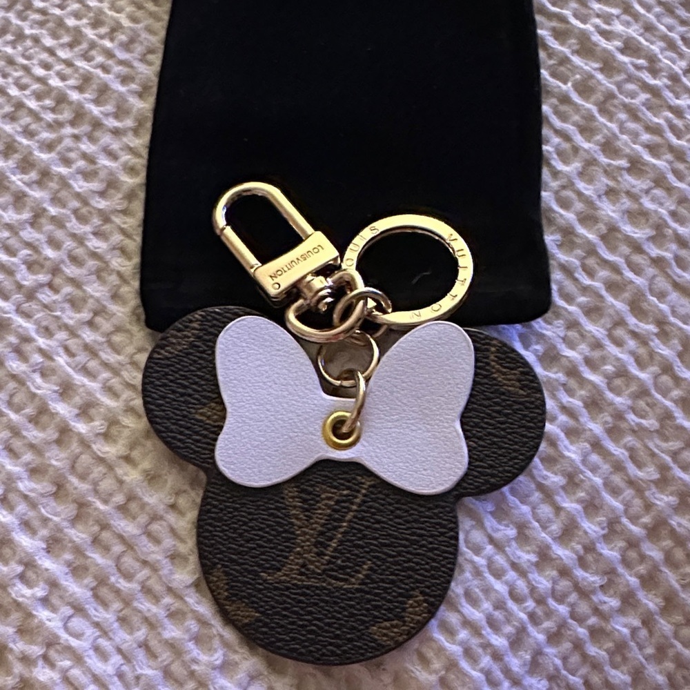 Keychain/Bag Charm Minnie Mouse Brown and White Ears with unbranded dusty.